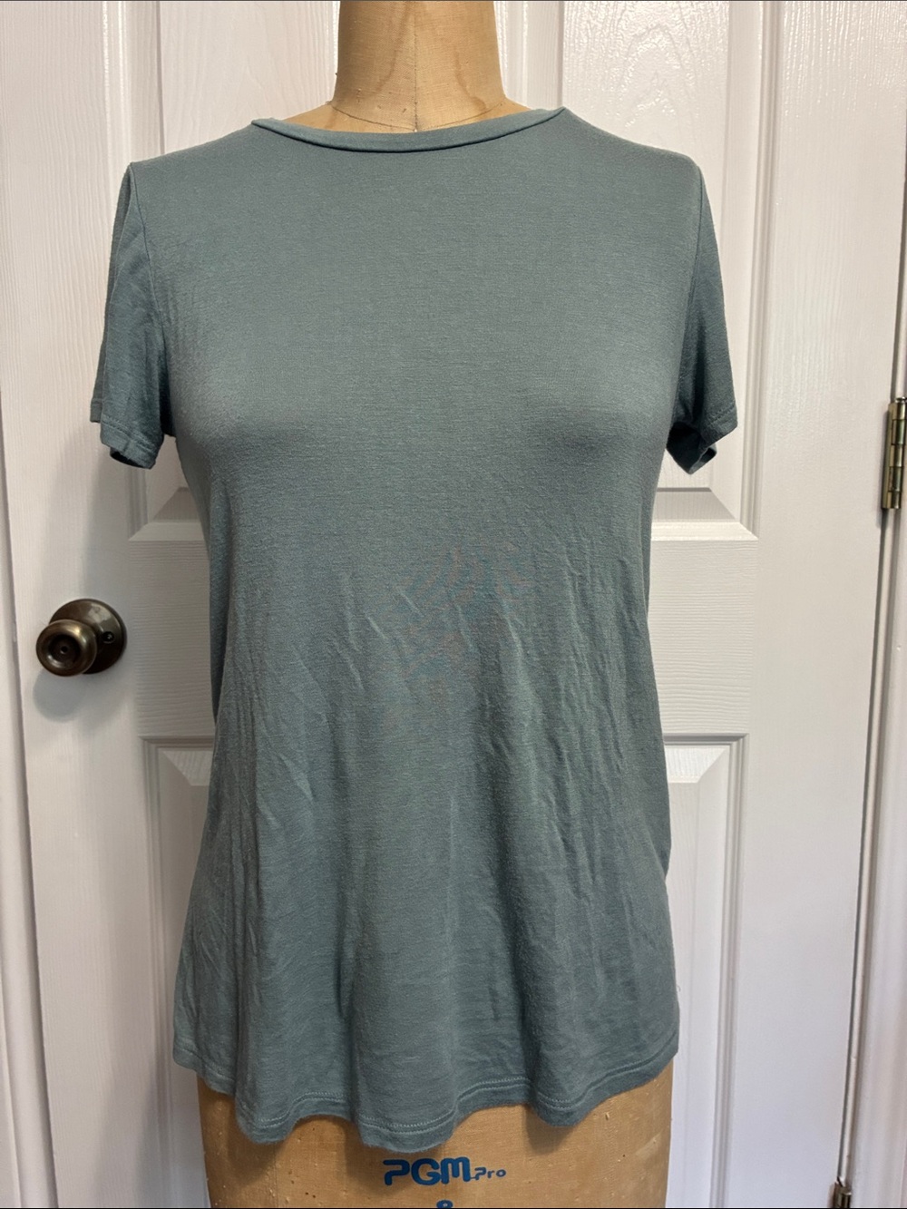 Active Basic Short-Sleeve Crewneck Top in Slate Green